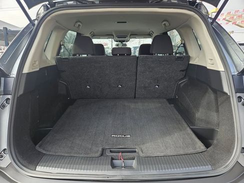 Used 2023 Nissan Rogue SV image 27