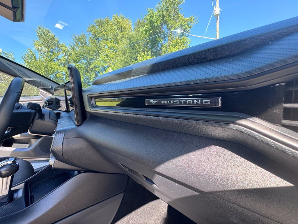 Used 2024 Ford Mustang Coupe RWD image 18
