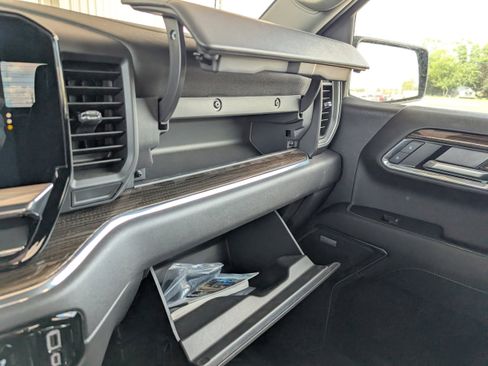 Used 2024 Chevrolet Silverado 1500 LT Trail Boss w/ Convenience Package II image 35