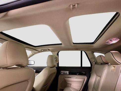 Used 2009 Lincoln MKX AWD image 15
