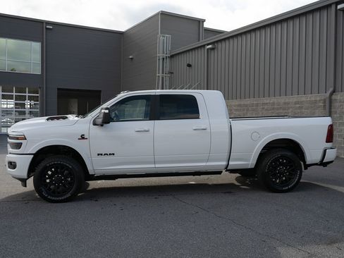 New 2026 RAM 2500 Limited image 13