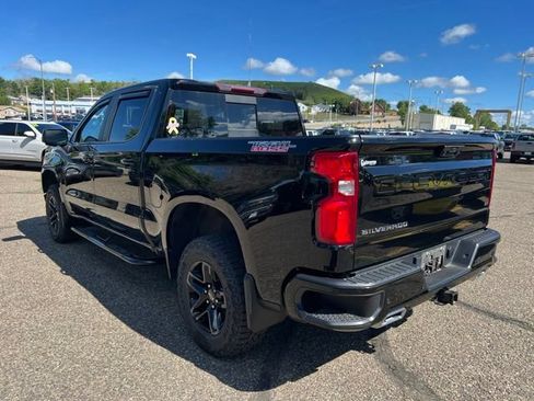 Used 2023 Chevrolet Silverado 1500 LT Trail Boss w/ LT Trail Boss Premium Package AWD/4WD image 6