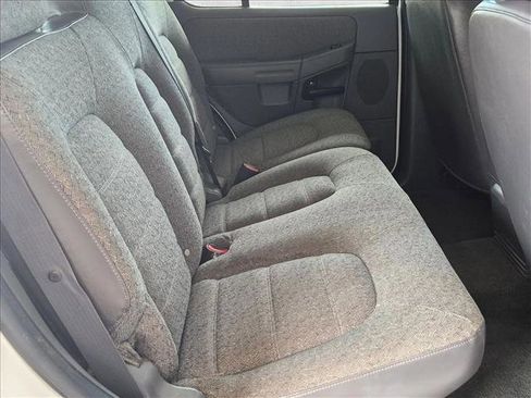 Used 2005 Ford Explorer XLS AWD/4WD image 17
