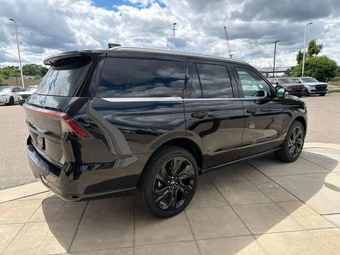 New 2026 Lincoln Navigator Black Label AWD/4WD image 4