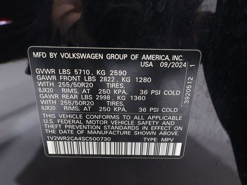 Used 2025 Volkswagen Atlas SE image 32