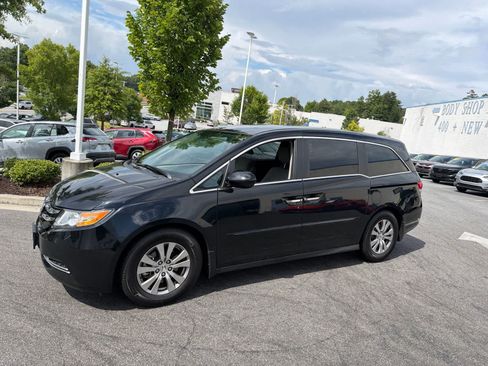 Used 2016 Honda Odyssey SE image 5