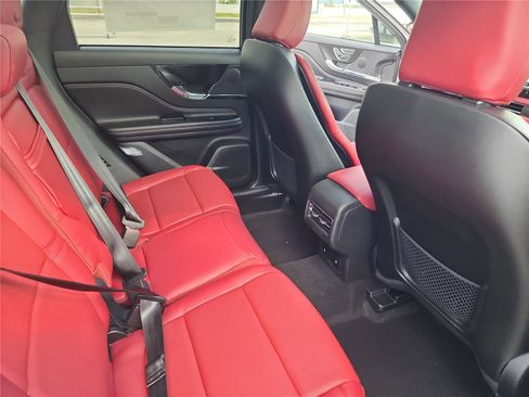 New 2026 Lincoln Corsair Reserve image 22