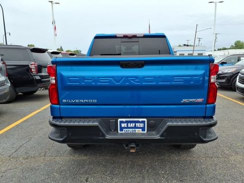 Used 2023 Chevrolet Silverado 1500 ZR2 w/ Technology Package AWD/4WD image 6