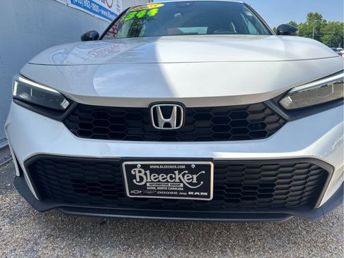 Used 2025 Honda Civic Sport image 11