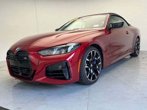 Used 2025 BMW M440i Convertible image 2