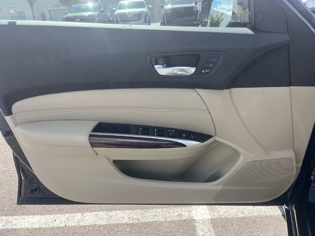 Used 2015 Acura TLX w/ Technology Package FWD image 26