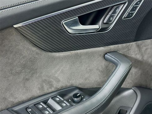 Used 2022 Audi RS Q8 image 18