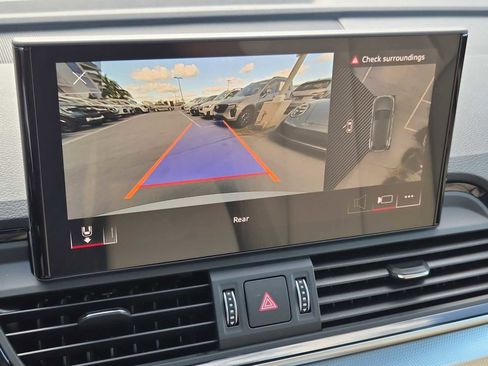 Certified 2025 Audi Q5 2.0T Premium Plus image 24