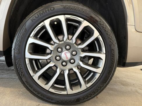 Used 2022 GMC Acadia Denali w/ LPO, Floor Liner Package FWD image 11