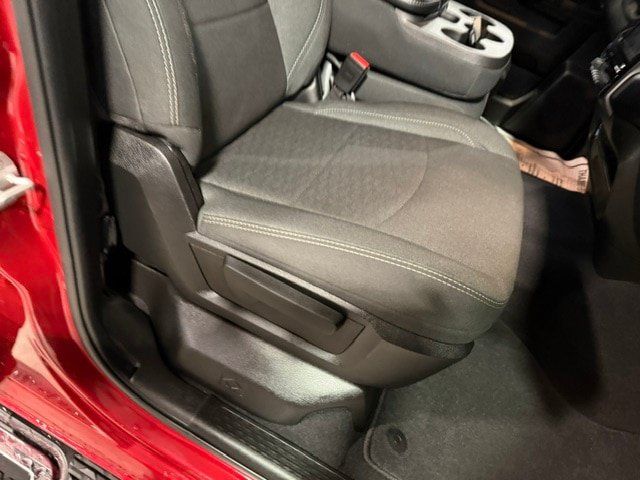 Certified 2026 RAM 2500 Big Horn AWD/4WD image 11