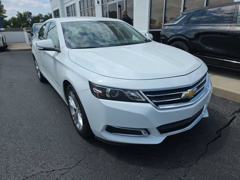Used 2014 Chevrolet Impala LT w/ Convenience Package FWD image 3