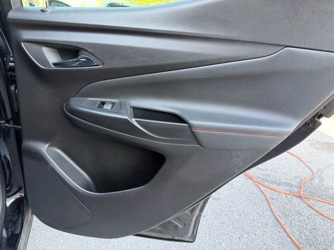 Used 2023 Chevrolet Bolt EUV LT w/ Convenience Package image 21