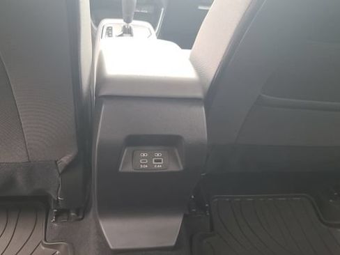 Certified 2025 Subaru Crosstrek 2.5i Premium AWD/4WD image 23