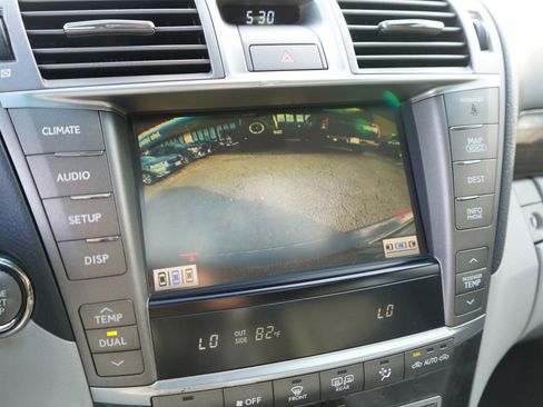 Used 2011 Lexus LS 460 RWD image 26
