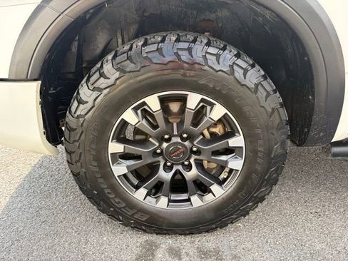 Used 2022 Nissan Titan PRO-4X w/ Pro-4x Utility Package image 13