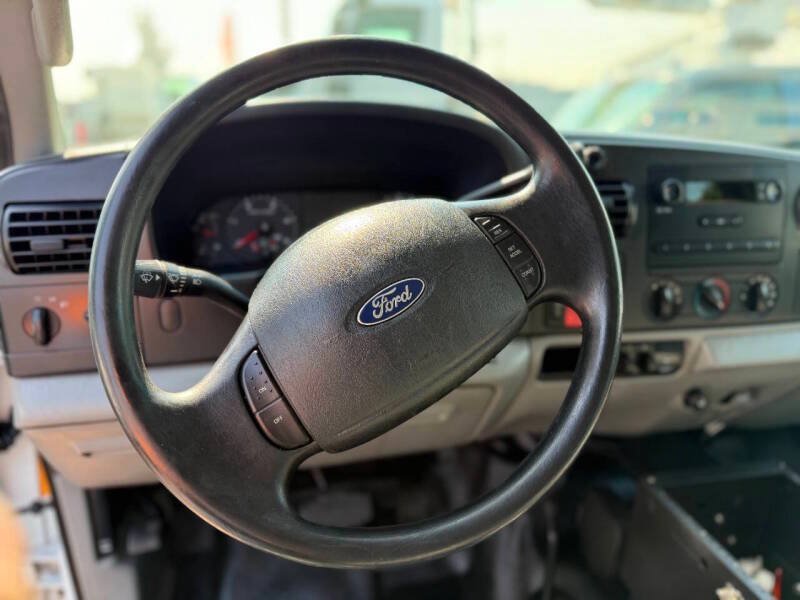 Used 2006 Ford F350 Lariat AWD/4WD image 25