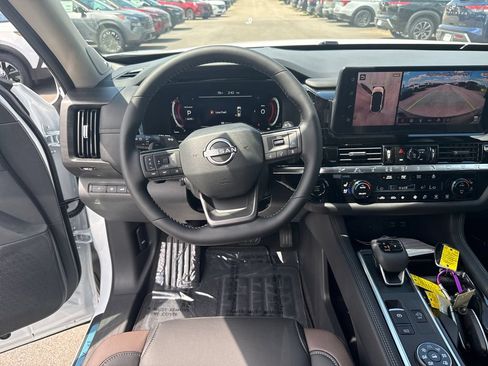 New 2026 Nissan Pathfinder Platinum w/ Cargo Package AWD/4WD image 16