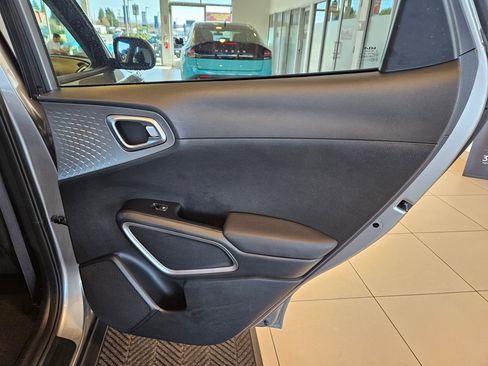 Used 2025 Kia Soul LX w/ LX Technology Package image 27