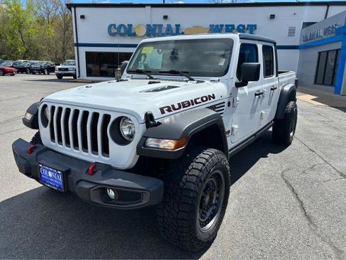 Used 2022 Jeep Gladiator Rubicon w/ Cold Weather Group AWD/4WD image 1