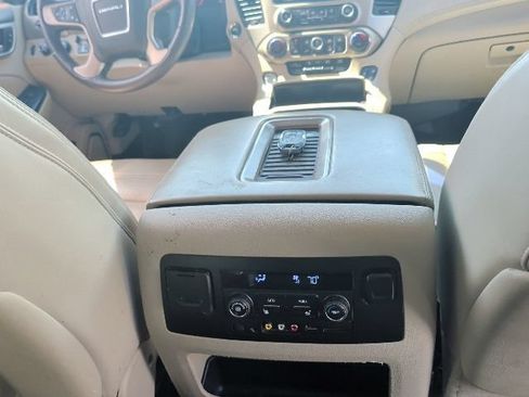 Used 2015 GMC Yukon Denali w/ Premium Package AWD/4WD image 11