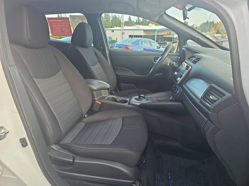 Certified 2023 Nissan Leaf S image 24