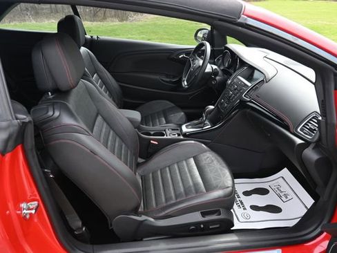 Used 2018 Buick Cascada Sport Touring w/ Dark Effects Package image 19