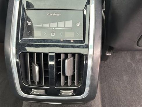Used 2020 Volvo S90 T6 R-Design image 32