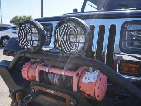 Used 1993 Jeep Wrangler S image 8