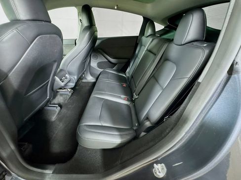 Used 2023 Tesla Model Y Long Range AWD/4WD image 27