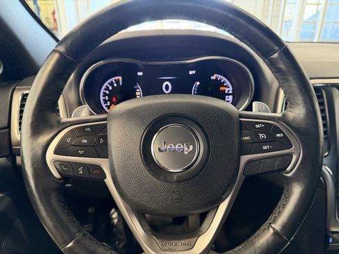 Used 2017 Jeep Grand Cherokee Altitude image 15