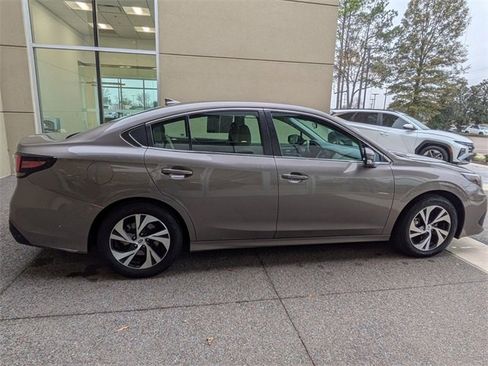 Used 2022 Subaru Legacy Premium image 7