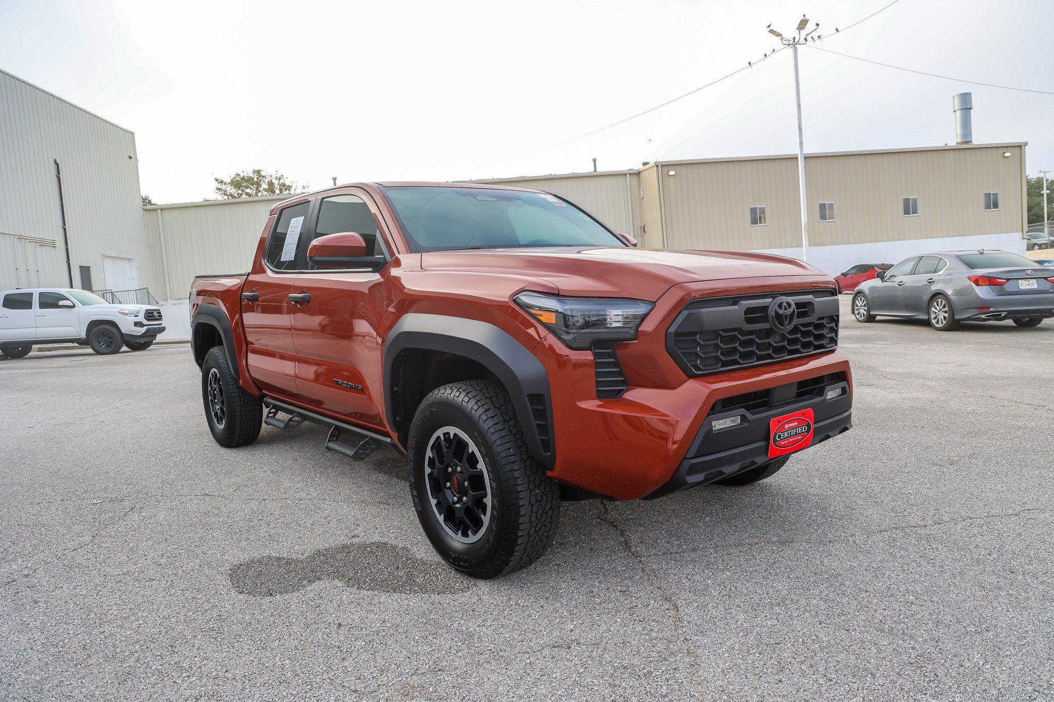 Certified 2025 Toyota Tacoma TRD Off-Road AWD/4WD image 5
