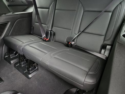 Used 2023 Chevrolet Tahoe LT w/ Luxury Package AWD/4WD image 35