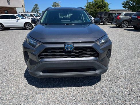 Used 2021 Toyota RAV4 LE AWD/4WD image 3