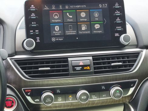 Used 2018 Honda Accord EX-L image 10