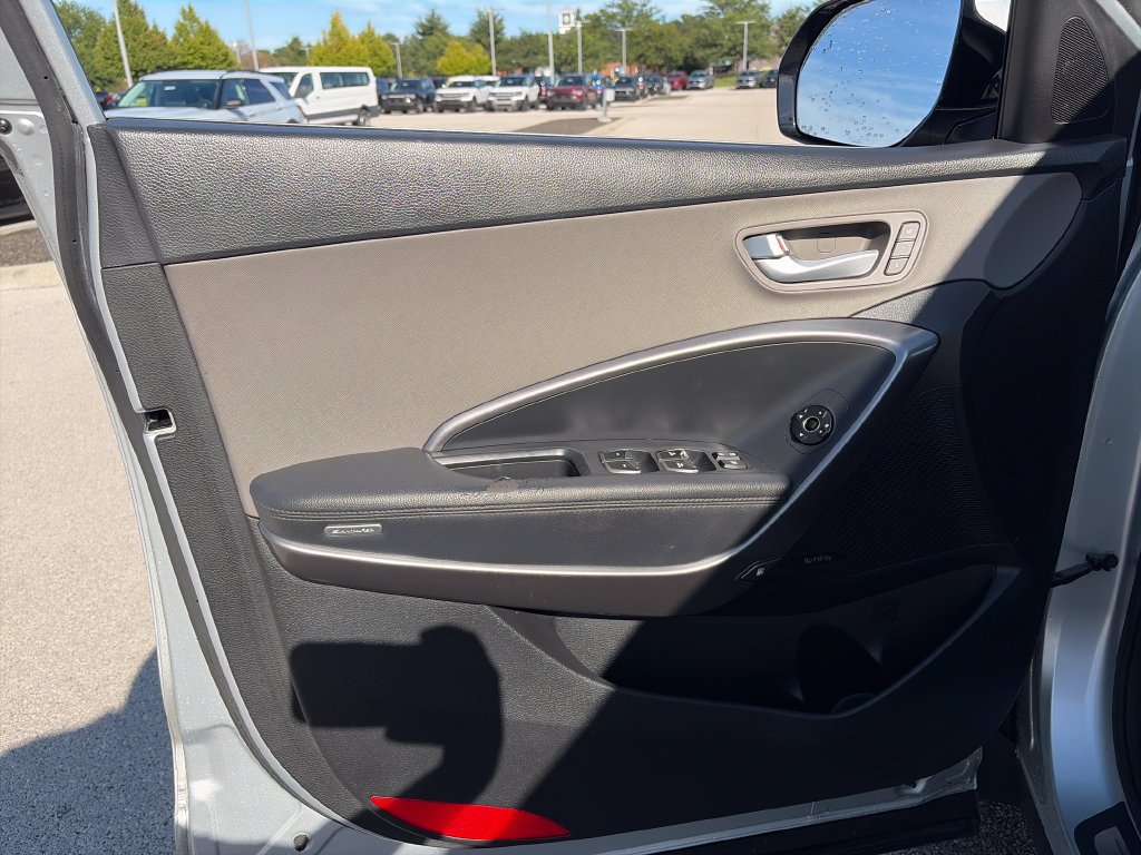 Used 2017 Hyundai Santa Fe AWD image 13