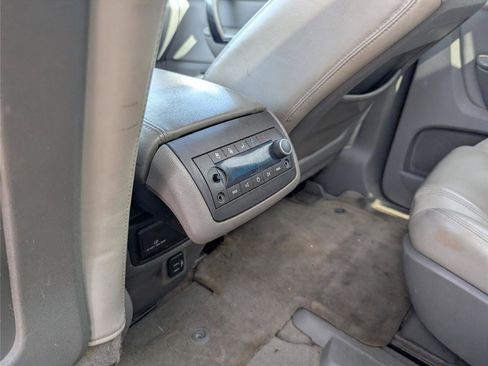 Used 2017 Chevrolet Traverse Premier image 29