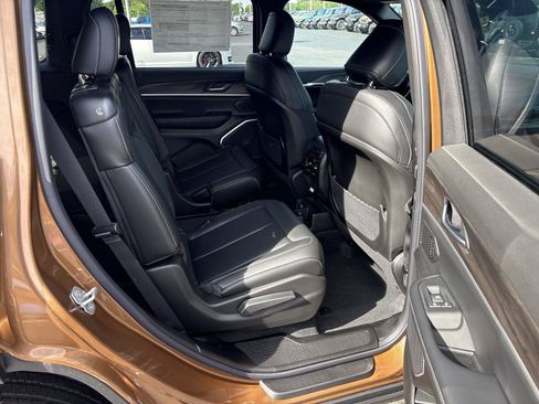New 2026 Jeep Grand Cherokee L Limited AWD/4WD image 15