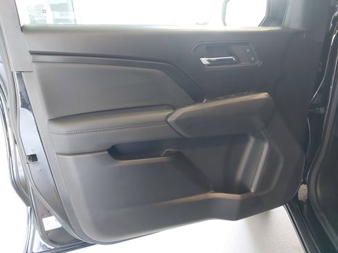 Used 2024 Chevrolet Colorado LT w/ LT Convenience Package II AWD/4WD image 25