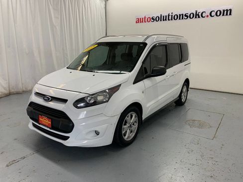 Used 2015 Ford Transit Connect XLT image 3