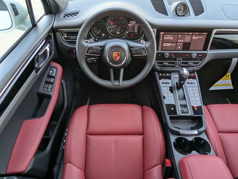 New 2026 Porsche Macan image 15