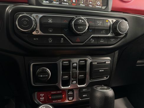 Used 2021 Jeep Wrangler Unlimited Rubicon image 25