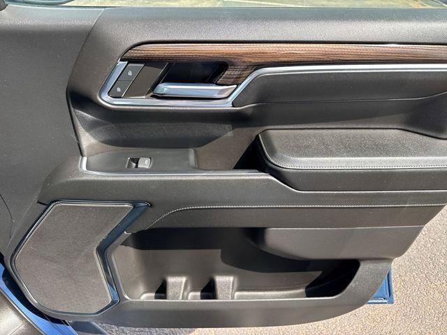 Used 2024 Chevrolet Silverado 1500 LT AWD/4WD image 32