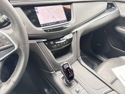 Certified 2024 Cadillac XT5 Premium Luxury AWD/4WD image 9