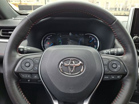 Used 2023 Toyota RAV4 SE w/ Weather & Moonroof Package image 19